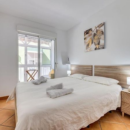 Encantador Apartamento Cerca Del Mar Малага Екстериор снимка