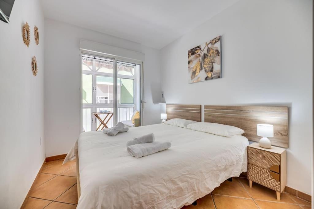 Encantador Apartamento Cerca Del Mar Малага Екстериор снимка
