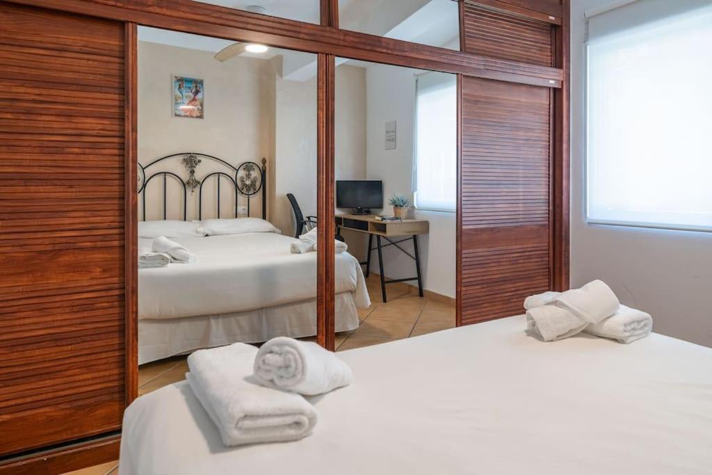 Encantador Apartamento Cerca Del Mar Малага Екстериор снимка