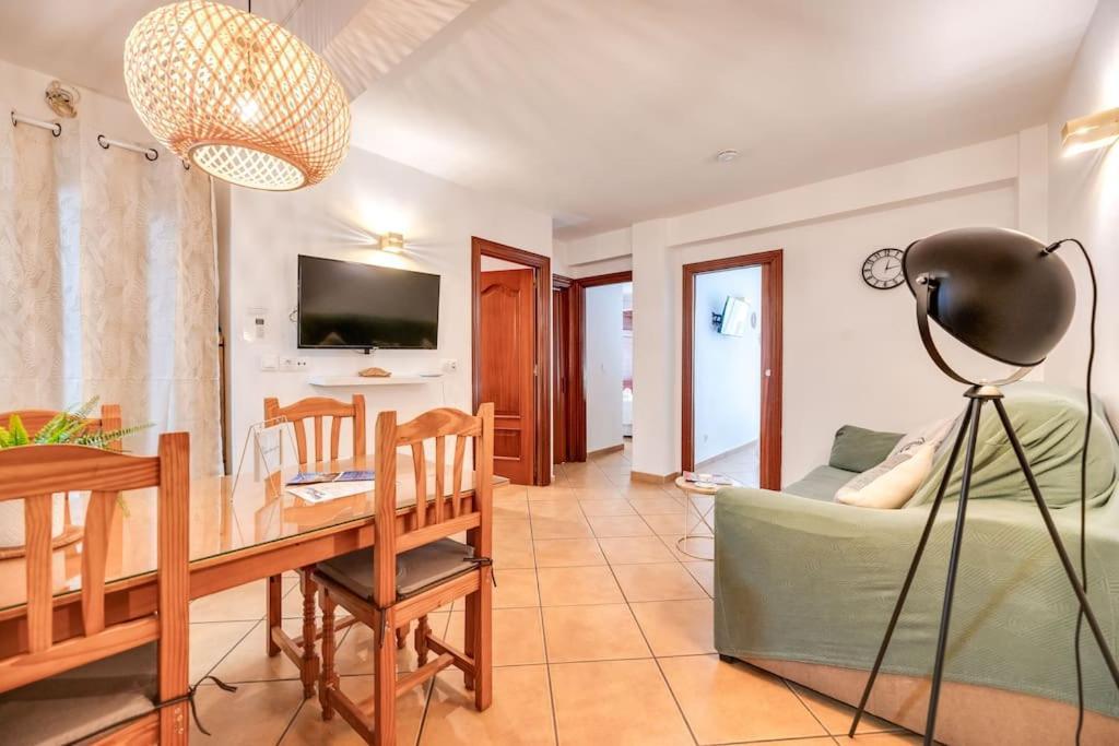 Encantador Apartamento Cerca Del Mar Малага Екстериор снимка