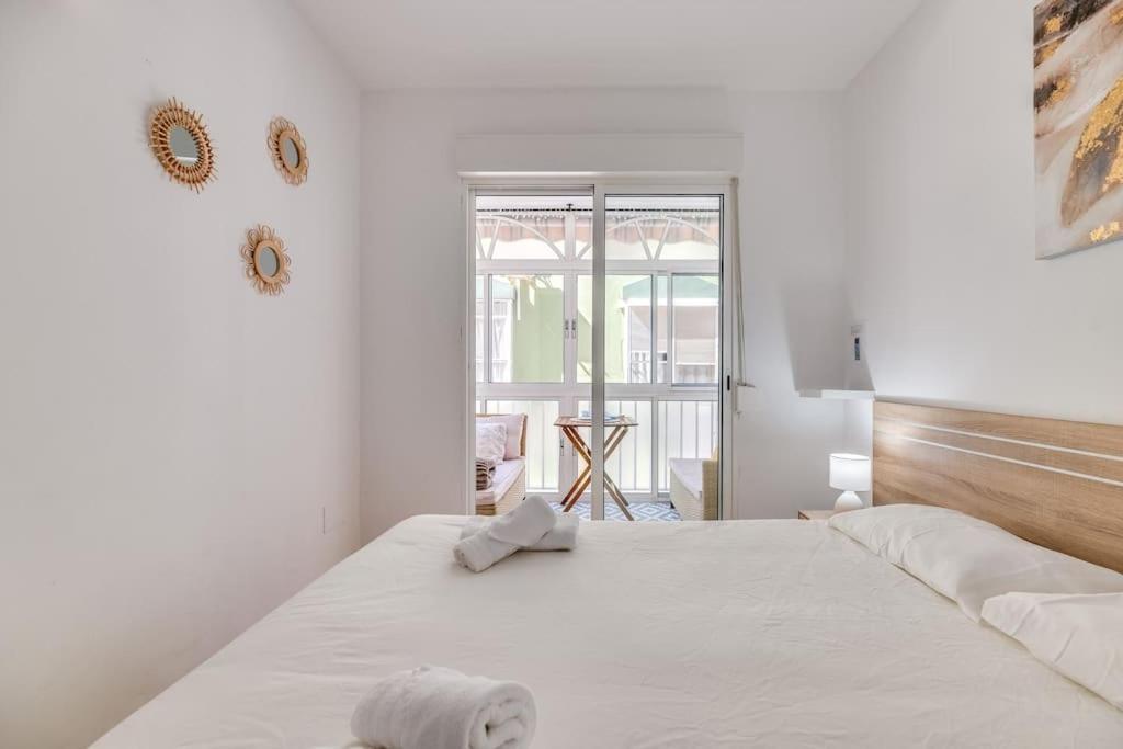 Encantador Apartamento Cerca Del Mar Малага Екстериор снимка