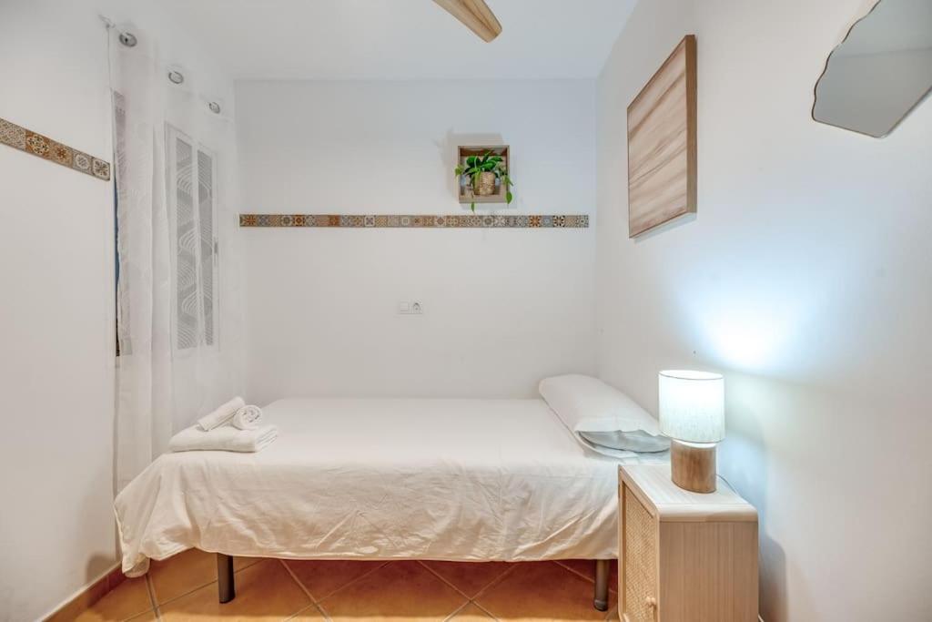 Encantador Apartamento Cerca Del Mar Малага Екстериор снимка