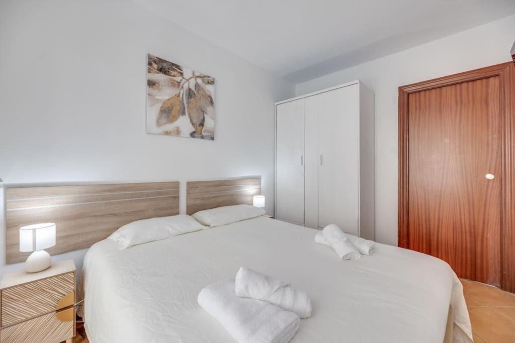 Encantador Apartamento Cerca Del Mar Малага Екстериор снимка