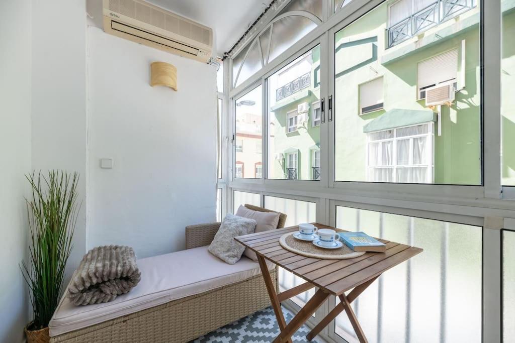 Encantador Apartamento Cerca Del Mar Малага Екстериор снимка
